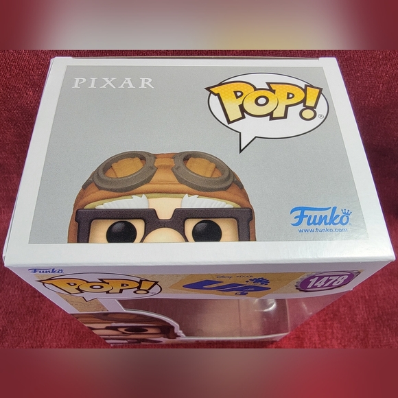 Carl funko # 1478 (nib) With pop protector - Picture 4 of 7